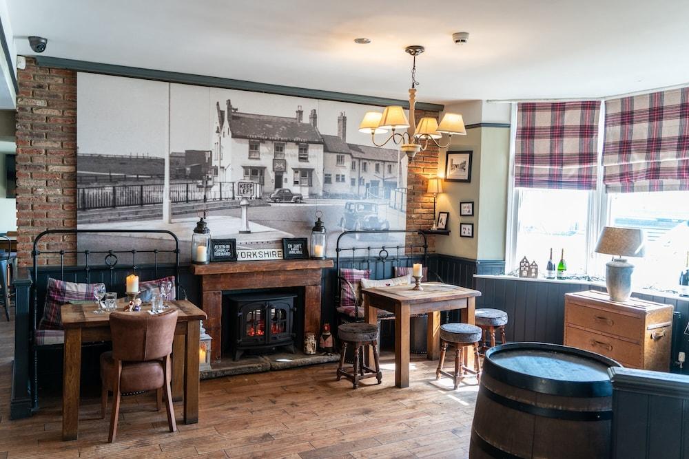 Grantham Arms Hotel Boroughbridge Eksteriør billede